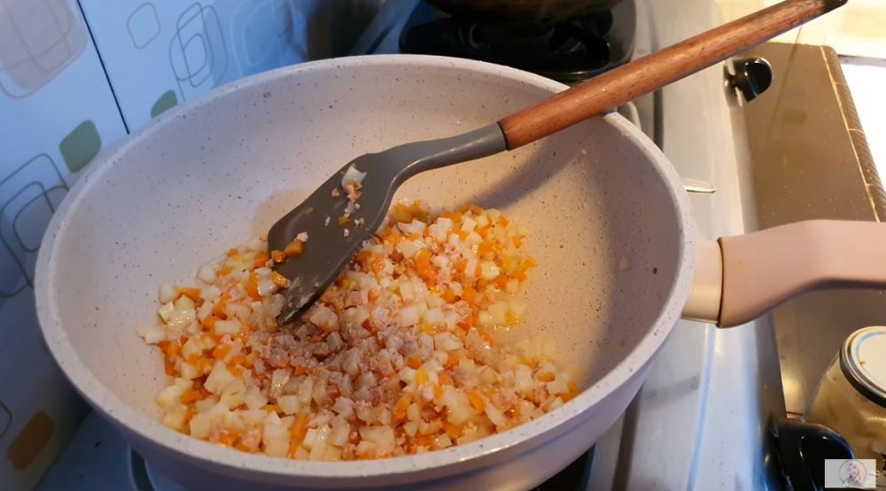 Trik mengolah isian risoles agar tak mudah basi dan lengket