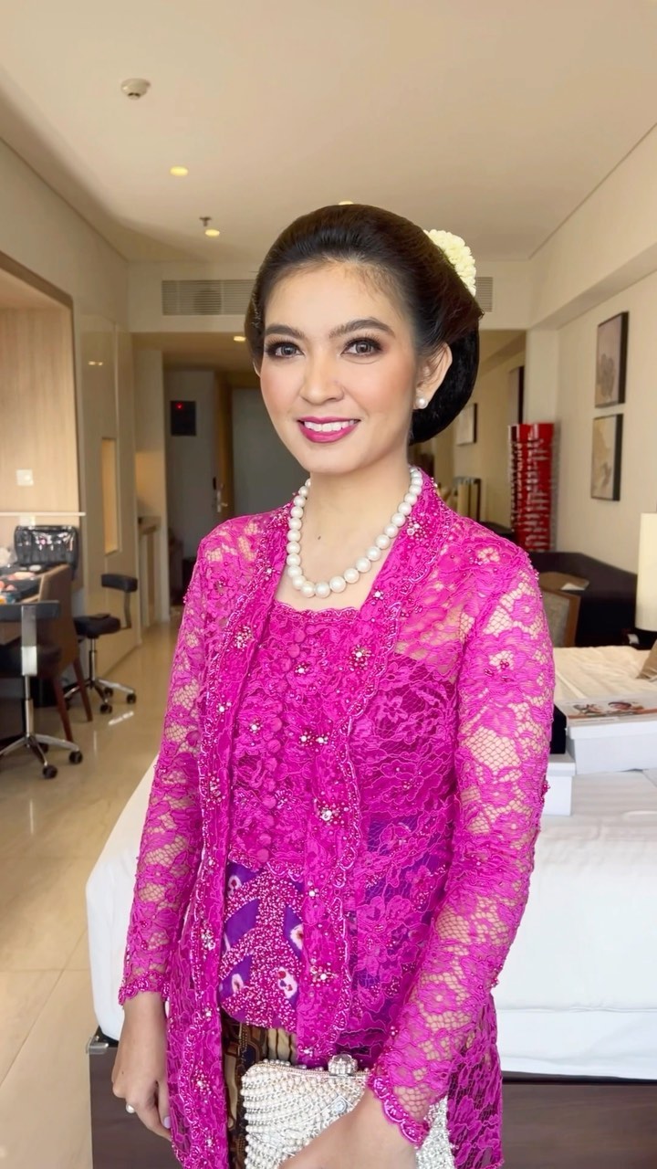 potret selvi ananda di pernikahan adik bungsu jokowi © berbagai sumber potret selvi ananda di pernikahan adik bungsu jokowi © berbagai sumber