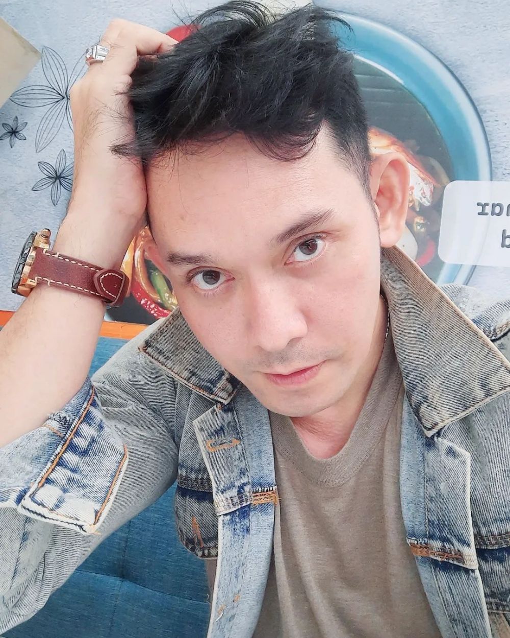 potret terbaru romi AFI awet muda di usia 40 tahun © berbagai sumber potret terbaru romi AFI awet muda di usia 40 tahun © berbagai sumber