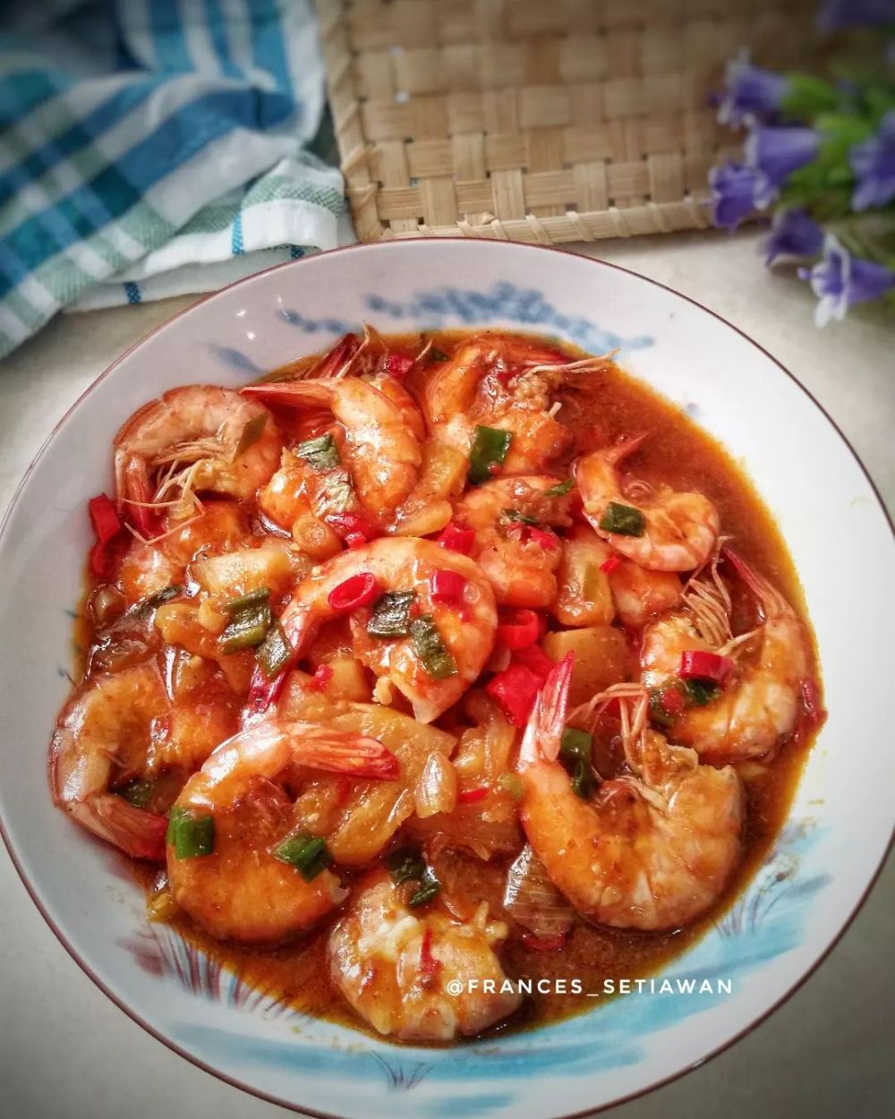 13 Resep olahan udang berkuah pedas, segar, sedap, dan bikin nagih