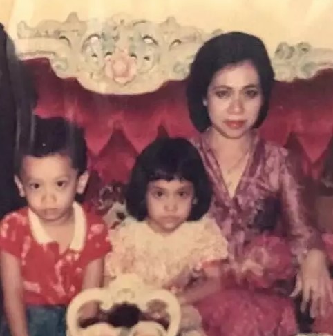 ibu penyanyi saat muda © berbagai sumber