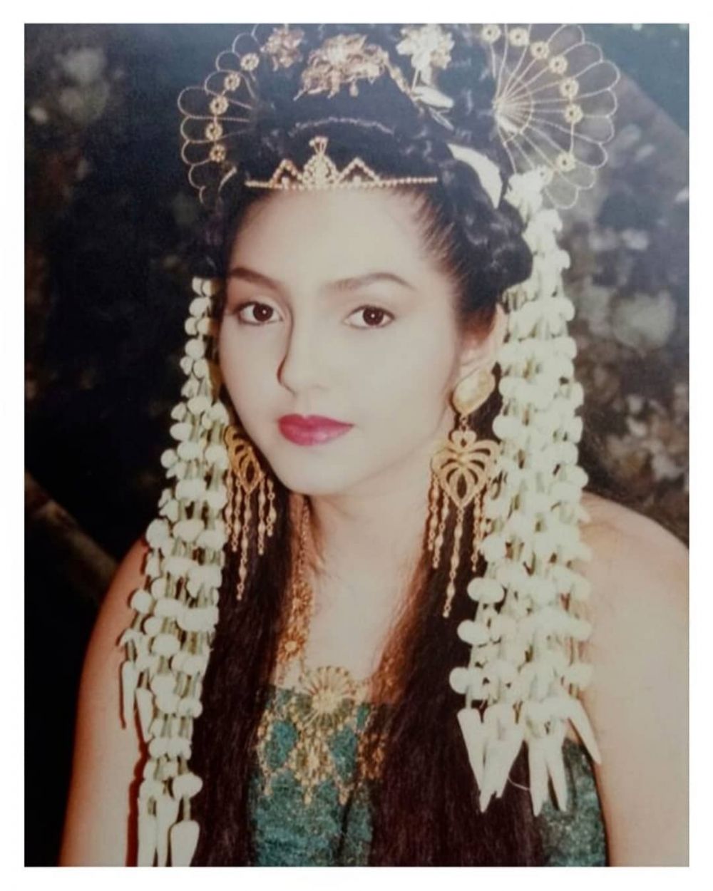 Pemeran Dewi Kusumagandawati di Angling Dharma kini pilih jadi IRT, intip 9 potret awal kariernya