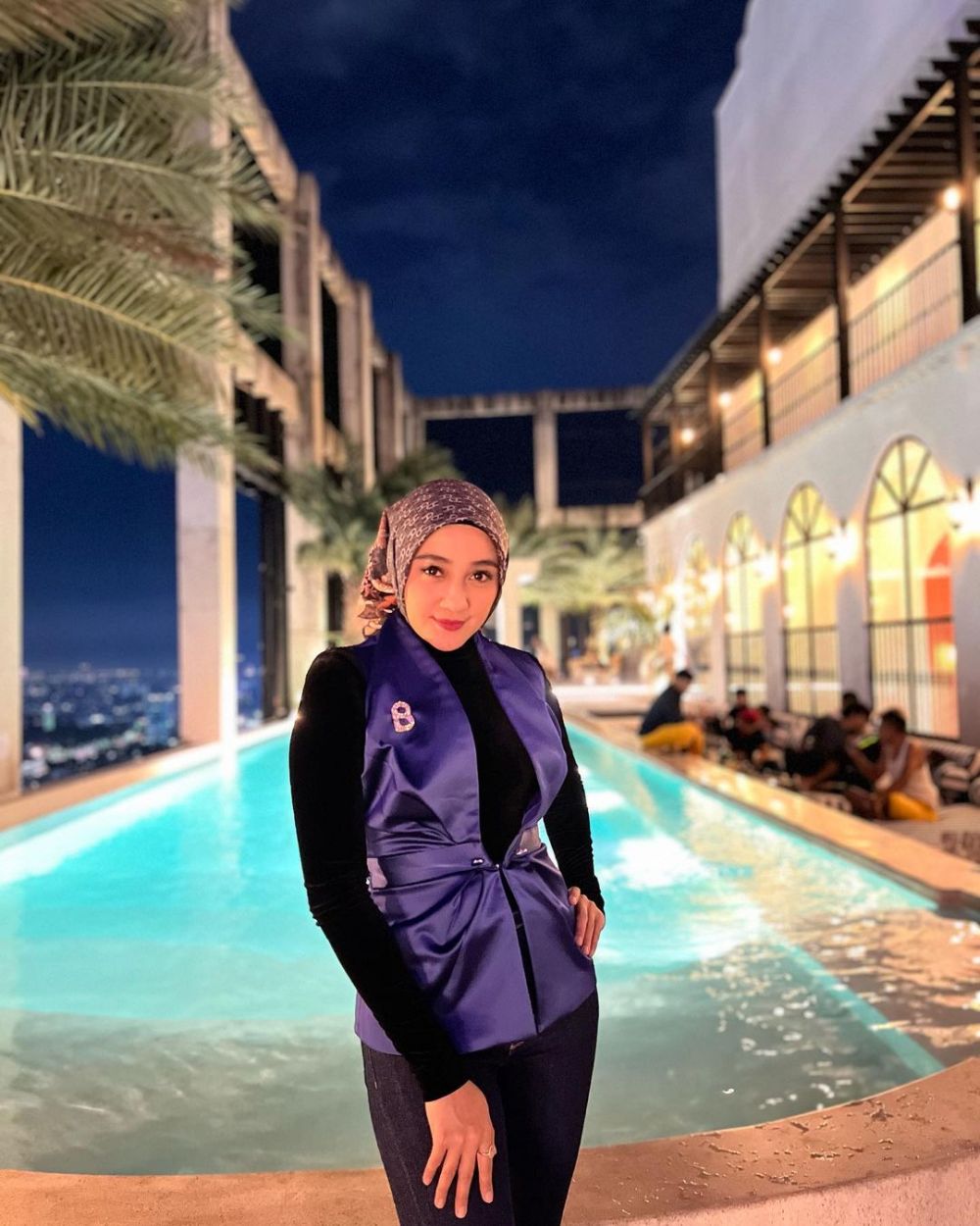 transformasi pemeran nyi wisa merah di angling dharma © berbagai sumber transformasi pemeran nyi wisa merah di angling dharma © berbagai sumber