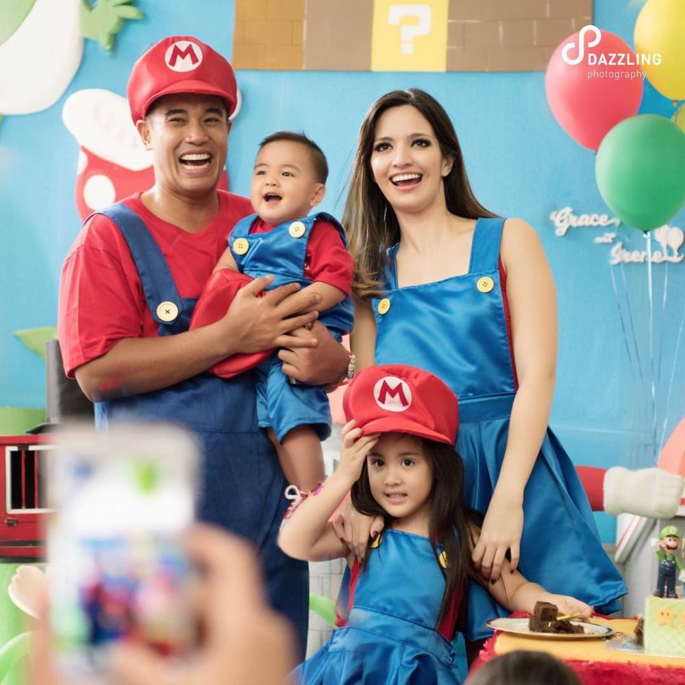  seleb pakai kostum unik di ultah anak © berbagai sumber