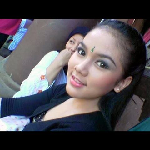 Ratu Annisa Sekar Arum Angling Dharma © berbagai sumber