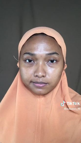 Transformasi wanita berhijab berkulit sawo matang bak barbie © 2023 brilio.net Transformasi wanita berhijab berkulit sawo matang bak barbie © 2023 brilio.net