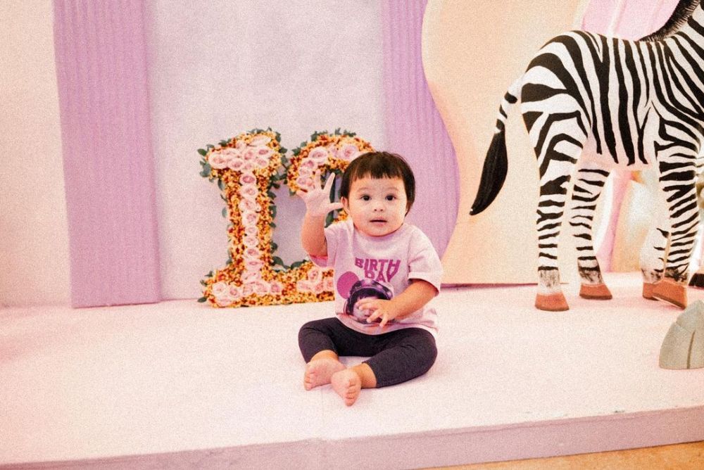 ulang tahun ameena pertama © Instagram/@aurelie.hermansyah ulang tahun ameena pertama © Instagram/@aurelie.hermansyah