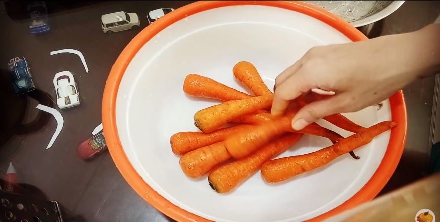 Tanpa direndam air, ini cara menyimpan wortel yang sudah dipotong agar awet hingga berbulan-bulan