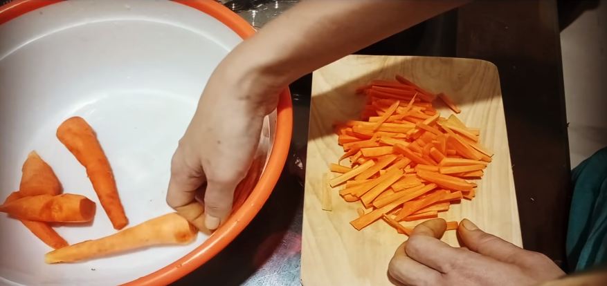 Tanpa direndam air, ini cara menyimpan wortel yang sudah dipotong agar awet hingga berbulan-bulan