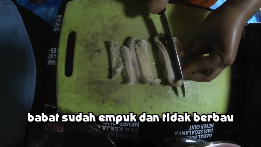Cuma pakai 1 bahan, ini trik mengolah babat agar putih bersih dan antialot tanpa presto