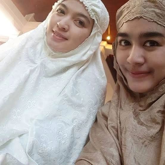 Gaya Selvi Ananda konsisten anggun © 2023 brilio.net