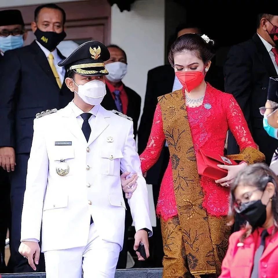 selvi dampingi gibran berbagai sumber selvi dampingi gibran berbagai sumber