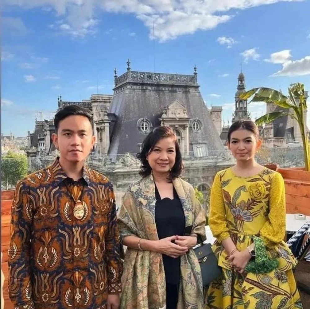 selvi dampingi gibran berbagai sumber selvi dampingi gibran berbagai sumber