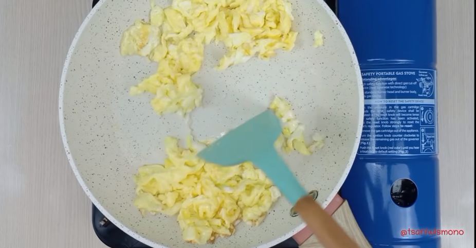 Cuma butuh 7 menit, ini trik praktis bikin sup telur yang nikmat dan tidak amis