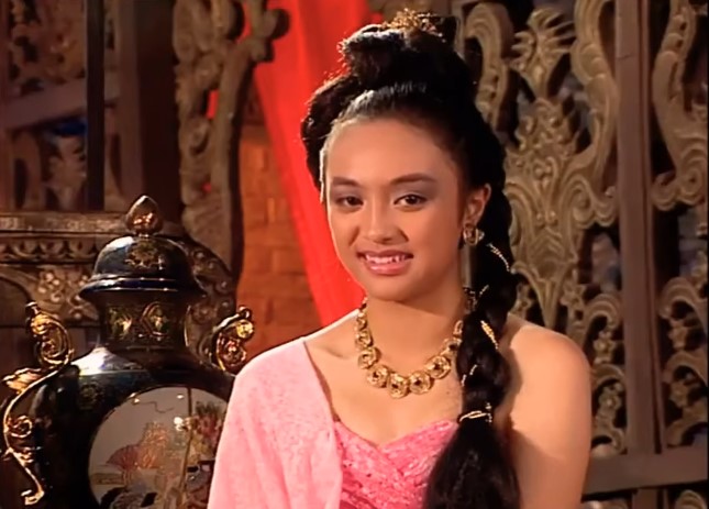 Dewi Sekarwangi jadi perawat © Instagram Dewi Sekarwangi jadi perawat © Instagram