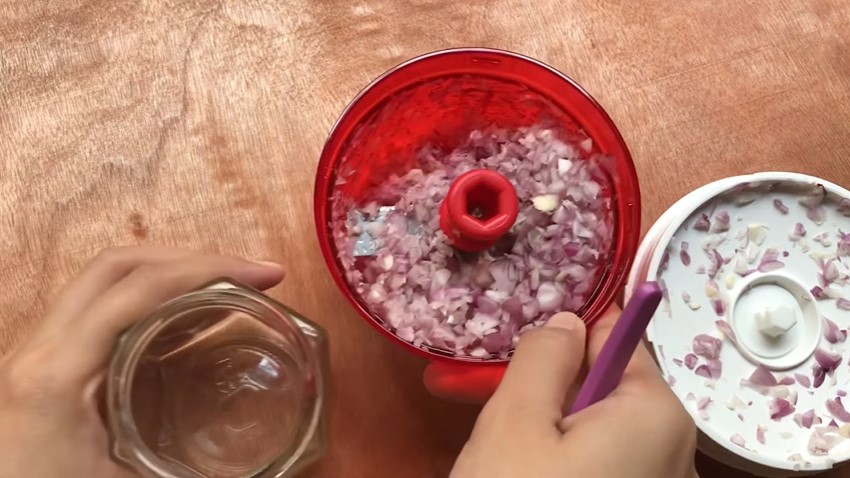 Trik jitu menyimpan bawang merah cincang, tetap segar hingga sebulan