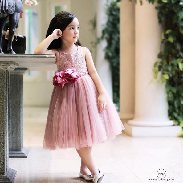 Mikhayla Bakrie pesona cewek mahal © berbagai sumber