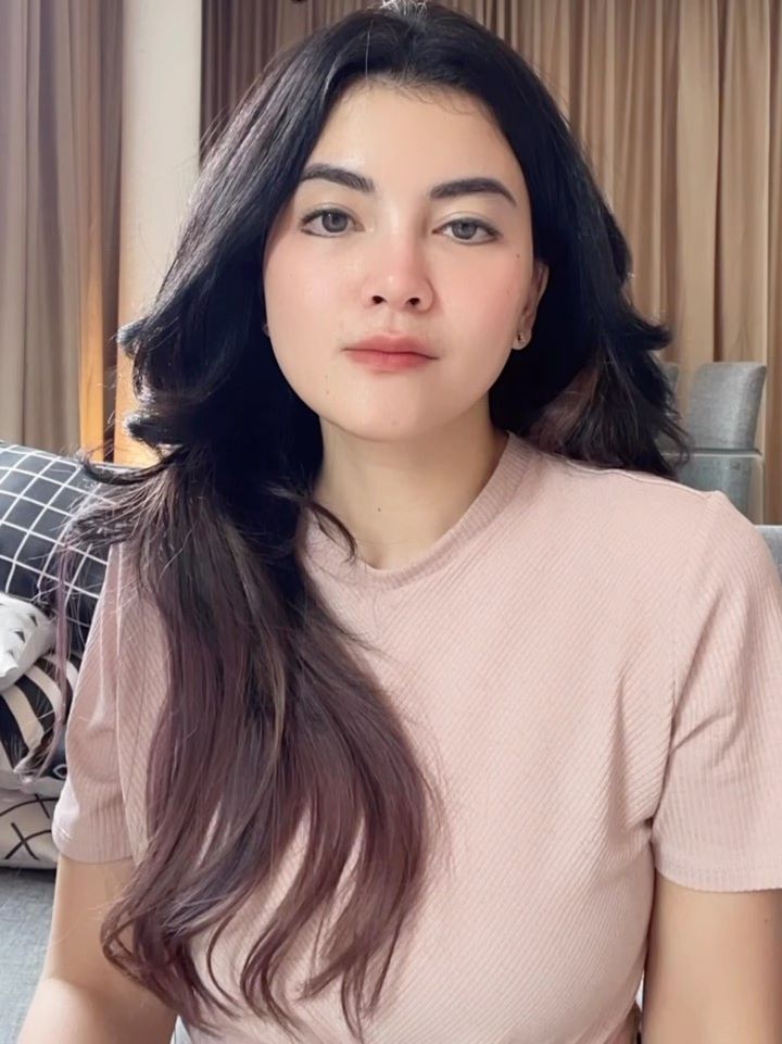 cewek cerewet di kepompong © Instagram cewek cerewet di kepompong © Instagram