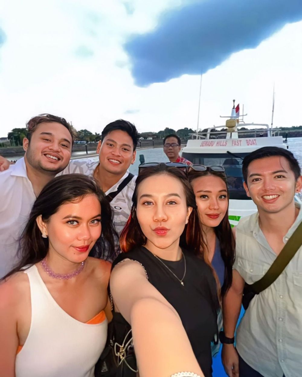  potret terbaru mayang adik vanessa angel © berbagai sumber