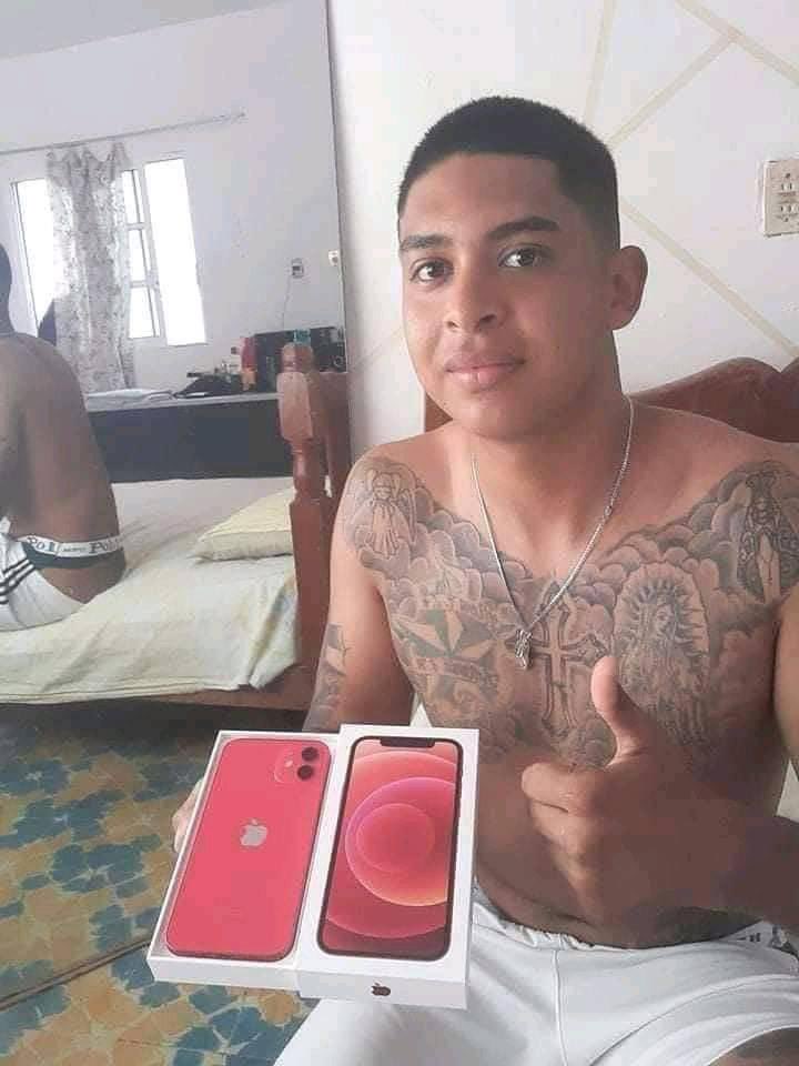 di balik foto pamer © berbagai sumber di balik foto pamer © berbagai sumber