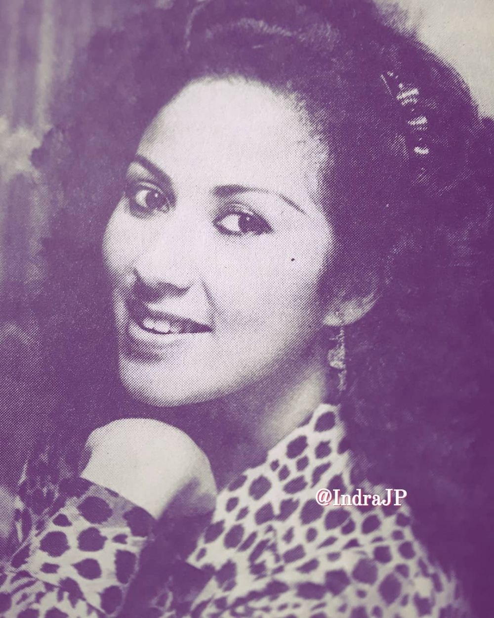 Kekasih Rhoma Irama di film Nada-Nada Rindu dulunya penyanyi top era 80-an, 11 potret lawasnya memikat