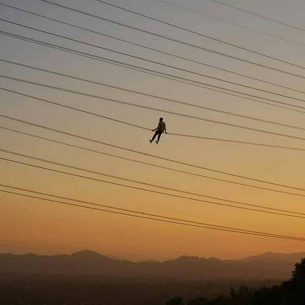 potret nyeleneh orang nyantai © berbagai sumber