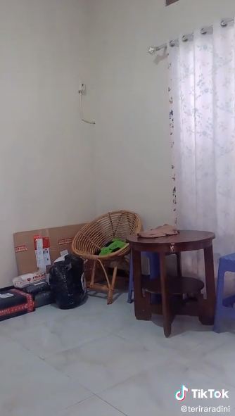 Makeover rumah berantakan jadi estetik © 2023 brilio.net