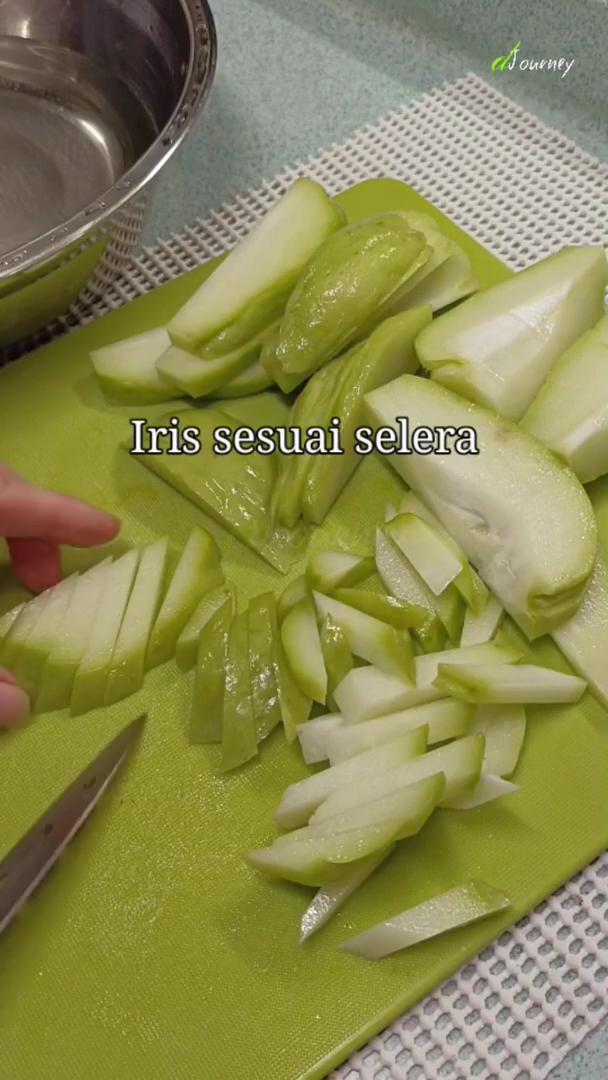 Cuma pakai 1 bahan dapur, ini cara praktis menghilangkan getah labu siam