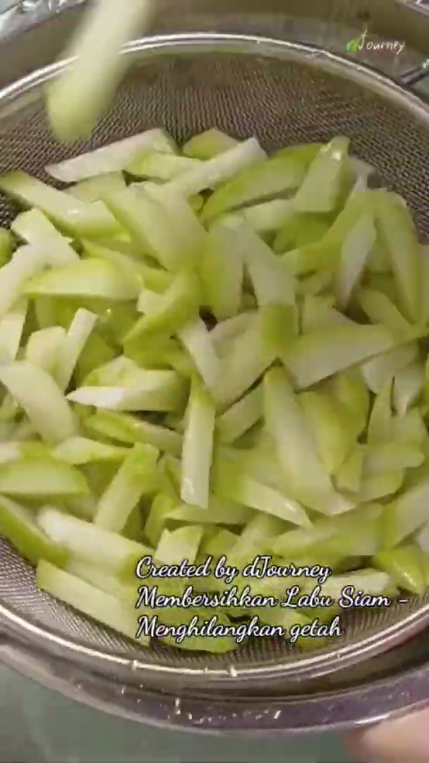 Cuma pakai 1 bahan dapur, ini cara praktis menghilangkan getah labu siam