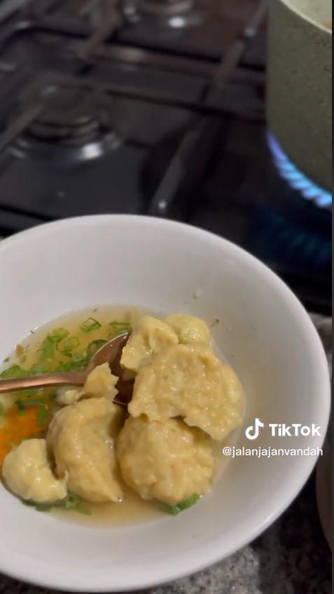 11 Inspirasi menu berbahan ayam buatan Asmirandah, enak dan disukai keluarga