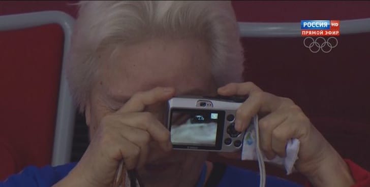 aksi kocak pura pura motret © berbagai sumber aksi kocak pura pura motret © berbagai sumber