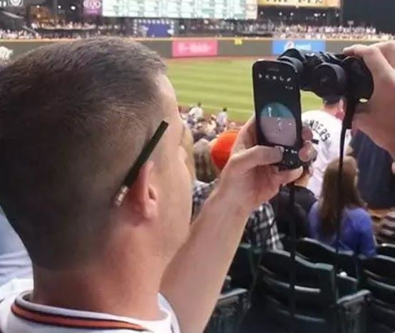 aksi kocak pura pura motret © berbagai sumber