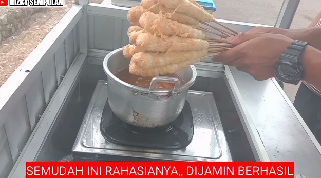 Trik menggoreng sempol ala pedagang kaki lima agar mengembang sempurna meski sudah dingin