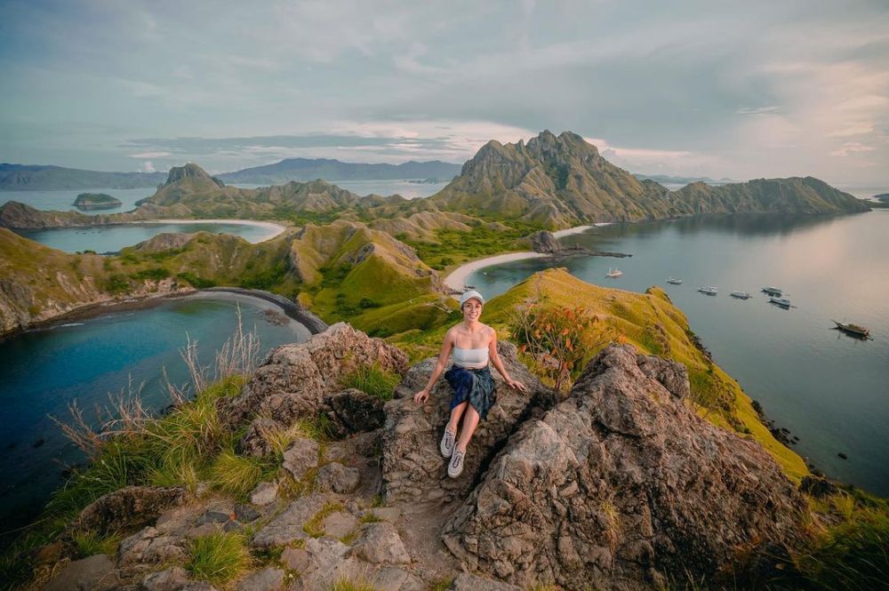 pesona vitta dessy istri ari lasso © berbagai sumber