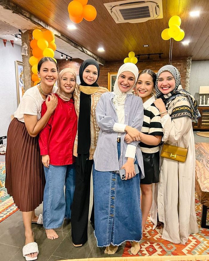 gaya pesinetron hadiri acara ultah © instagram