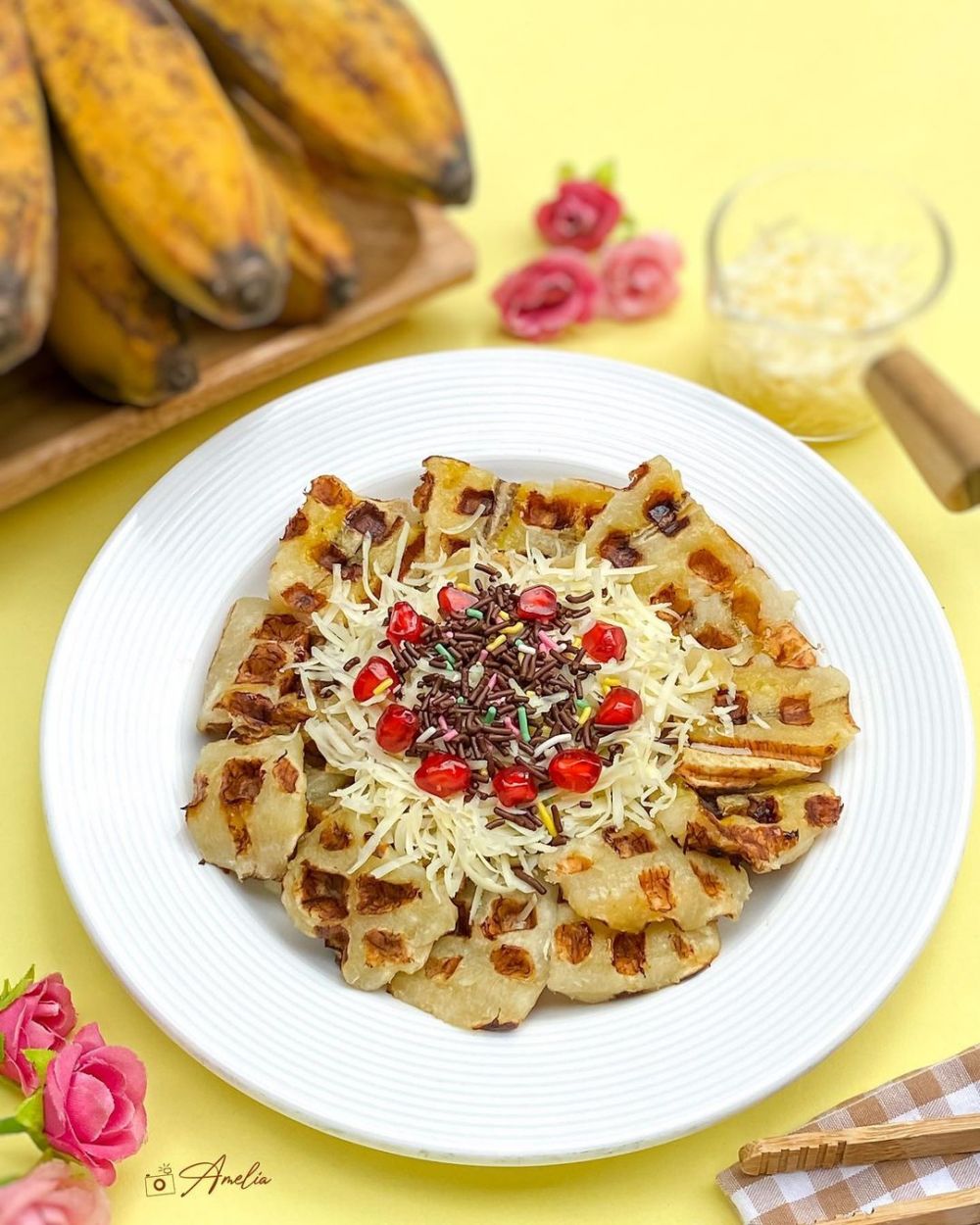 15 Resep kue pisang tanpa mixer, lezat, praktis, dan bikin nagih