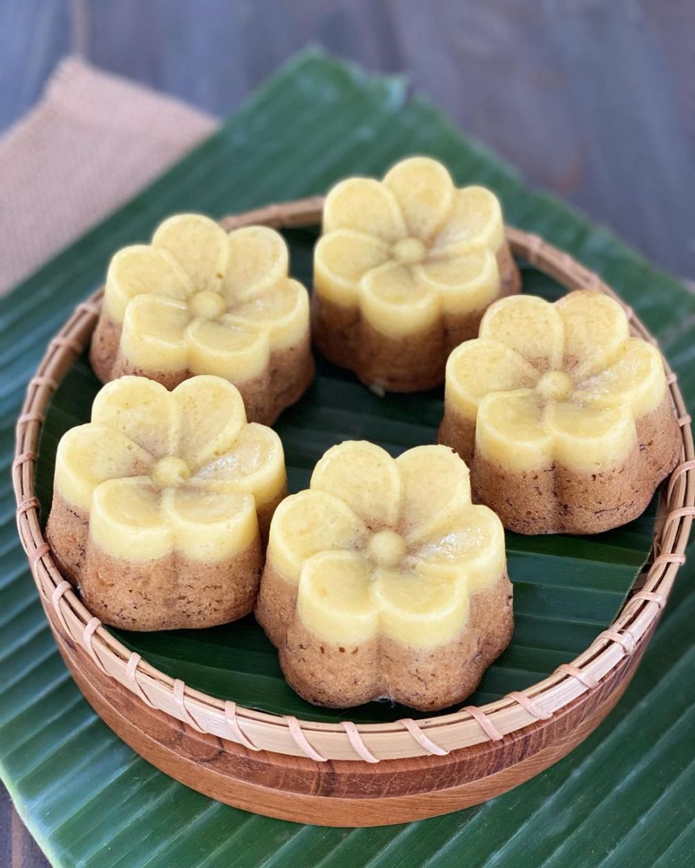 15 Resep kue pisang tanpa mixer, lezat, praktis, dan bikin nagih