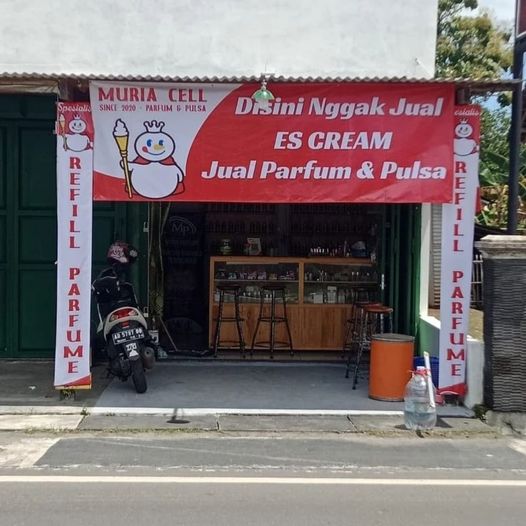 momen lucu orang jualan © berbagai sumber