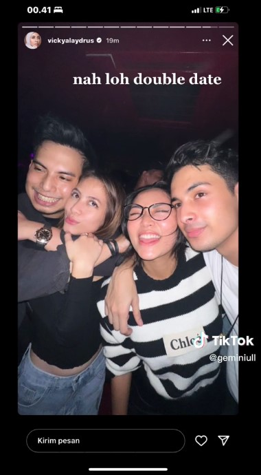 Niko pamer kemesraan dengan Zara © berbagai sumber