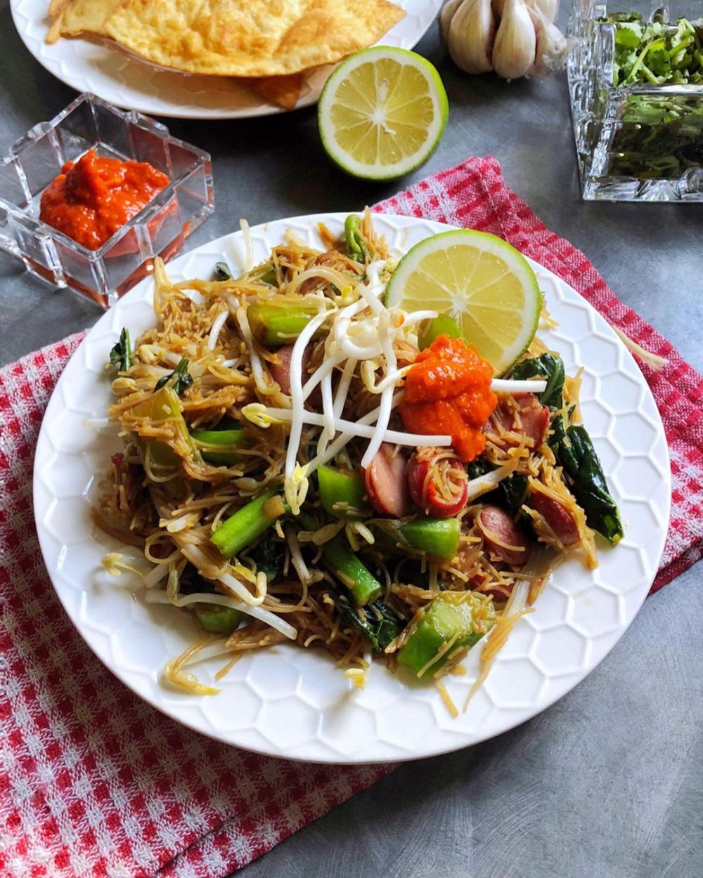 11 Resep olahan bihun goreng pedas, lezat dan menggugah selera