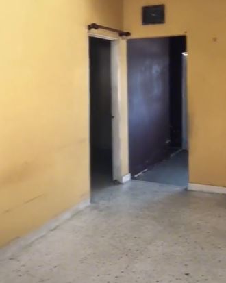 Make over ruang tamu kosong dan berantakan jadi lebih estetik © 2023 brilio.net Make over ruang tamu kosong dan berantakan jadi lebih estetik © 2023 brilio.net