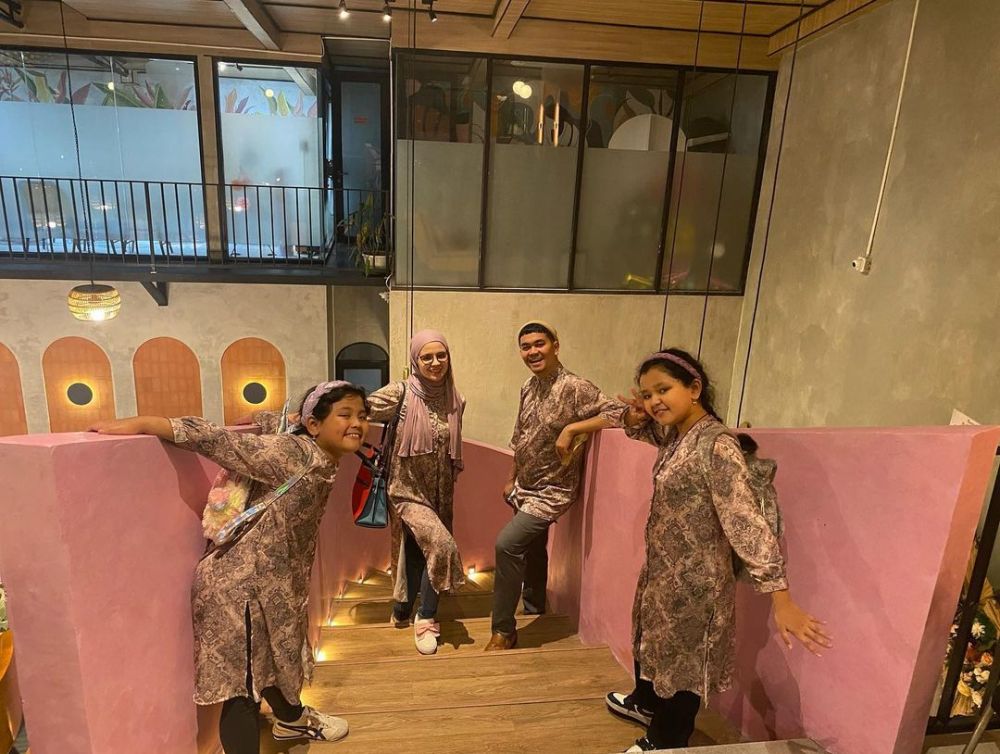 Perjalanan cinta Indra Bekti dan Aldila Jelita © 2023 brilio.net Perjalanan cinta Indra Bekti dan Aldila Jelita © 2023 brilio.net