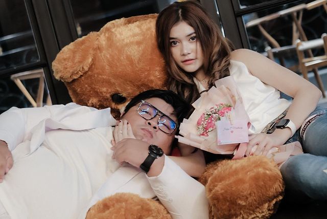 Mat Gondrong di Ronaldowati kini segera menikah, intip 11 momen kemesraannya © 2023 brilio.net