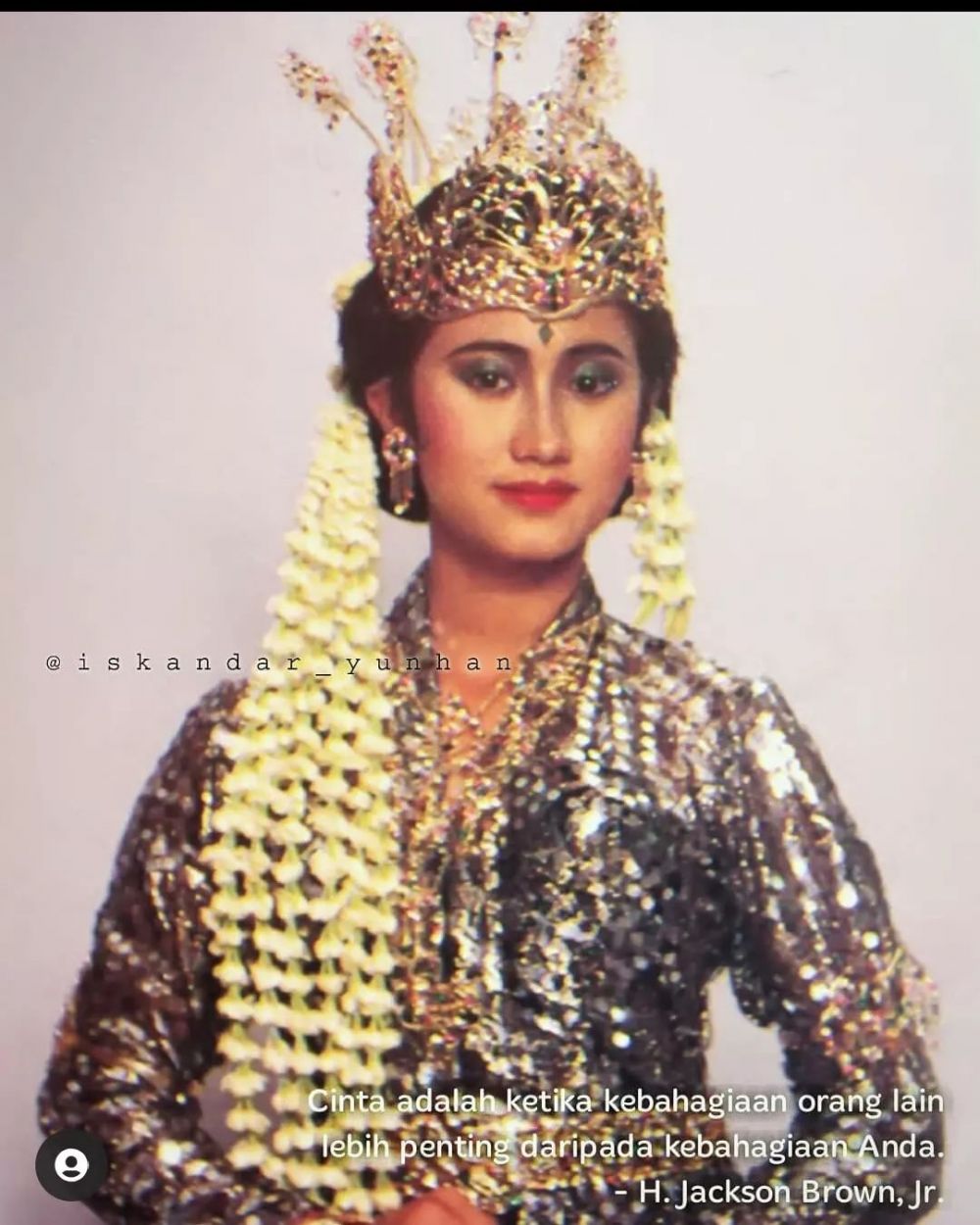 Pemeran Dhaneswara di Angling Dharma dulunya model top 90-an, intip 11 potret lawasnya memikat