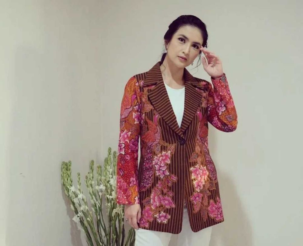 Bocah polos ini jadi istri polisi © Instagram