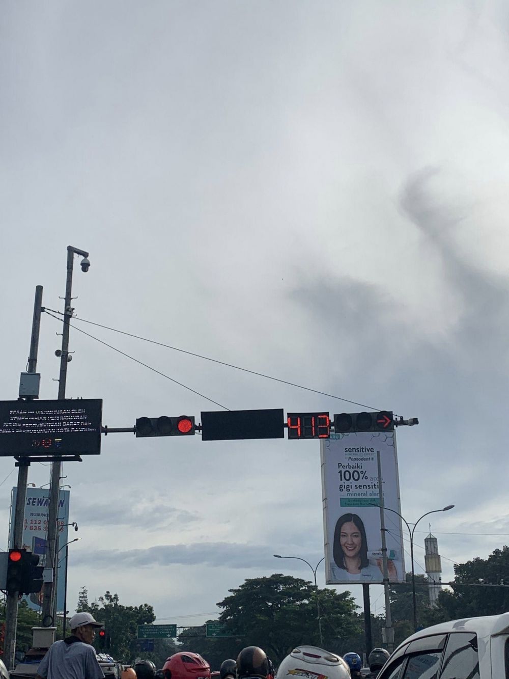 momen lucu di lampu merah © berbagai sumber momen lucu di lampu merah © berbagai sumber