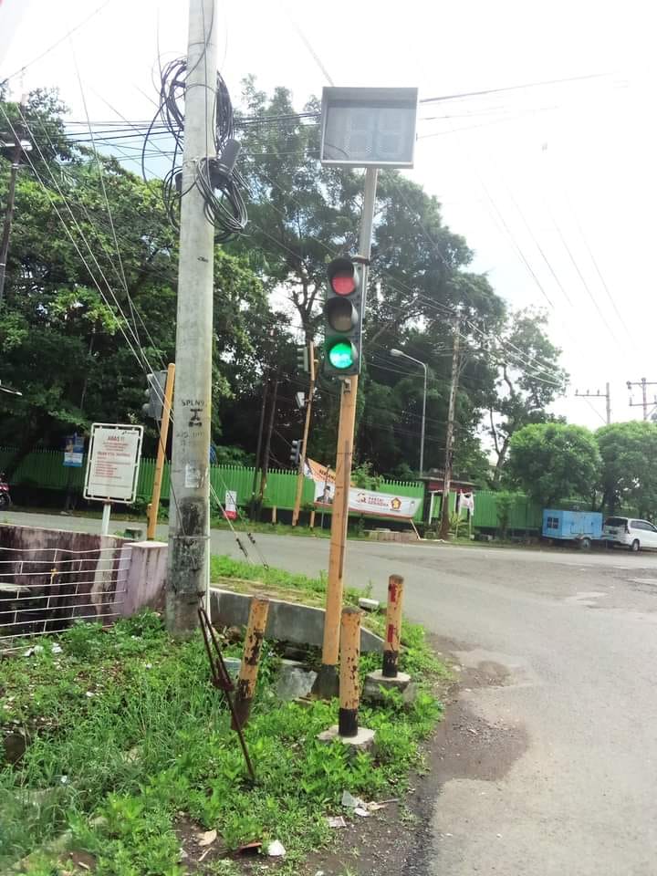 momen lucu di lampu merah © berbagai sumber momen lucu di lampu merah © berbagai sumber