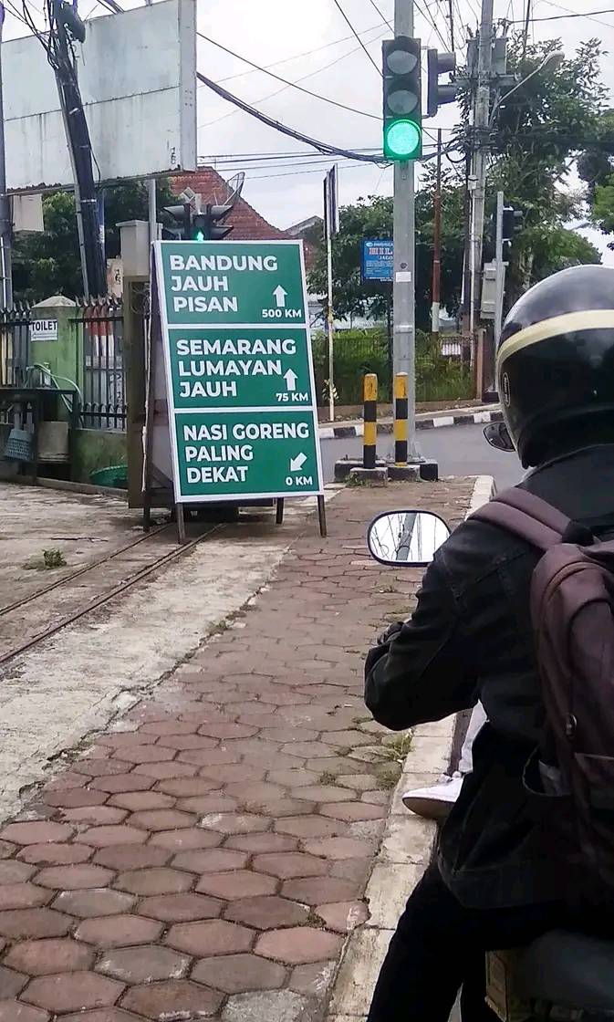 momen lucu di lampu merah © berbagai sumber momen lucu di lampu merah © berbagai sumber