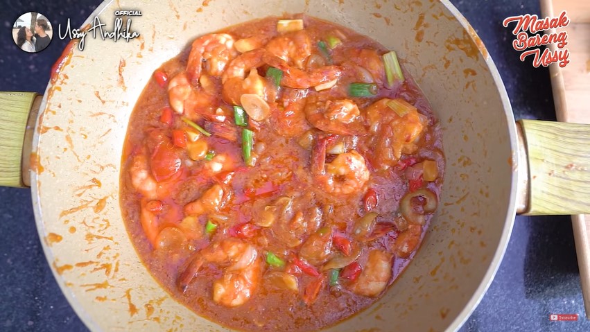 10 Inspirasi masakan serba pedas ala Ussy Sulistiawaty ini nikmat dan bumbunya nendang