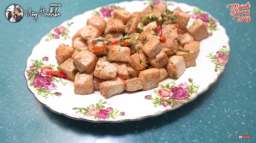 10 Inspirasi masakan serba pedas ala Ussy Sulistiawaty ini nikmat dan bumbunya nendang